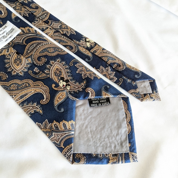 Balancine Mickey Mouse Silk Necktie - Picture 11 of 15